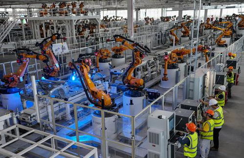 许家印再访车间 恒大汽车生产基地首次揭开神秘面纱